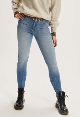 Celsi Super Skinny Jeans