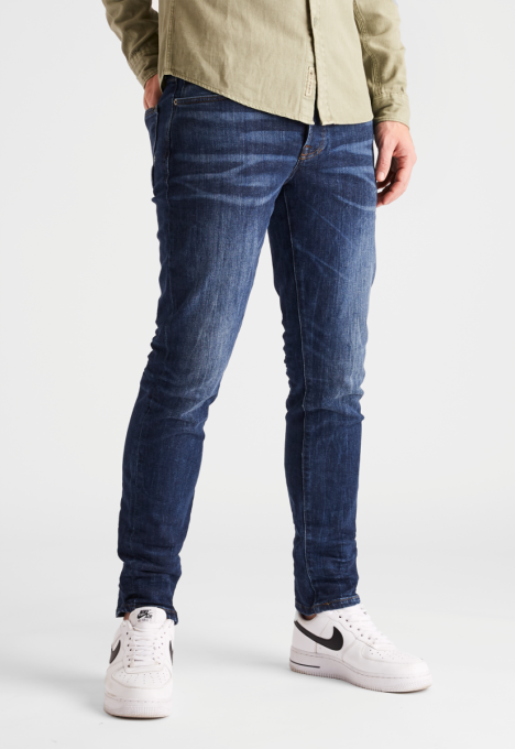 Porter Slim Tapered Jeans