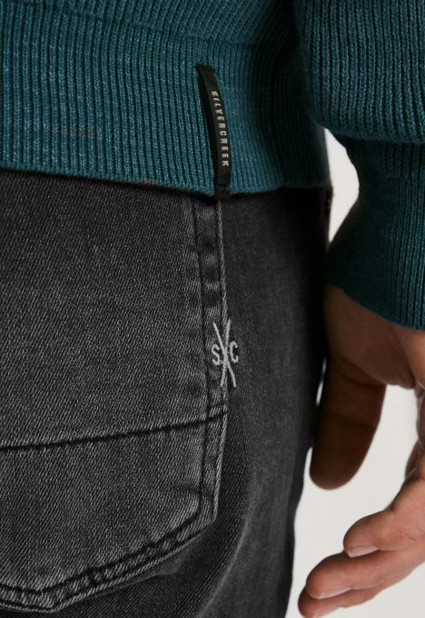 Lewis Regular Tapered Jeans