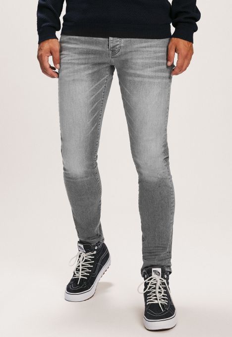 Porter Slim Tapered Jeans