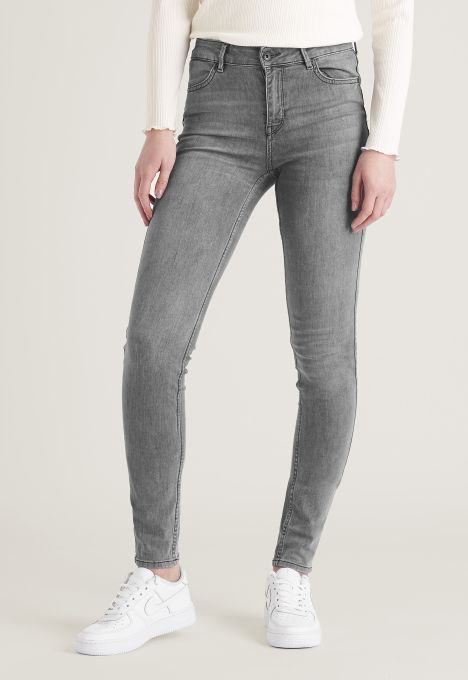 Celsi Super Skinny Jeans