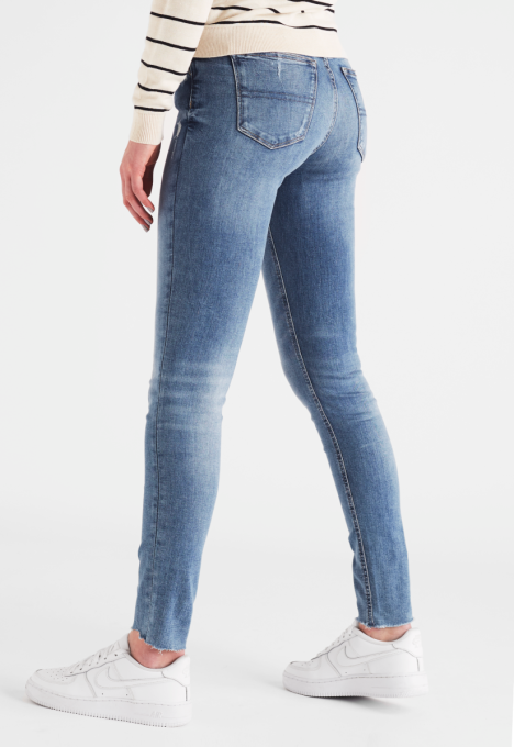 Nora Skinny Ankle Jeans