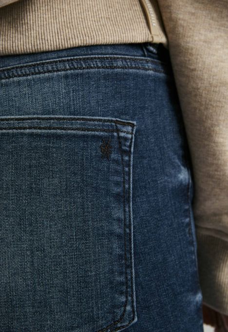 Celsi Super Skinny Jeans