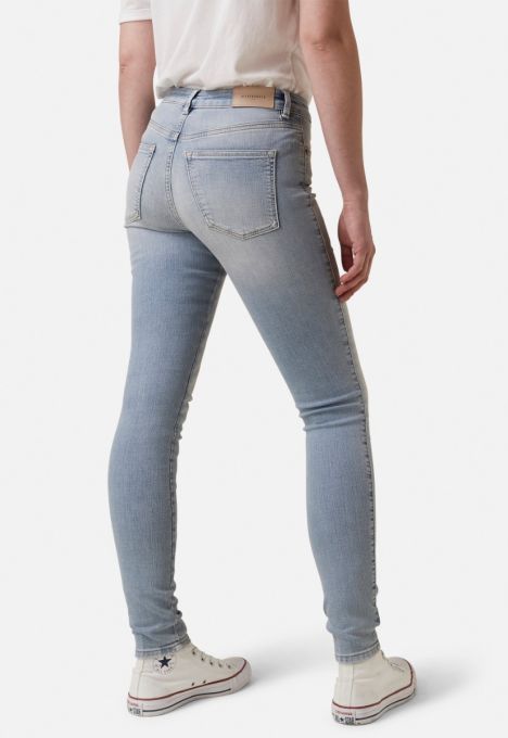 Celsi Super Skinny Jeans
