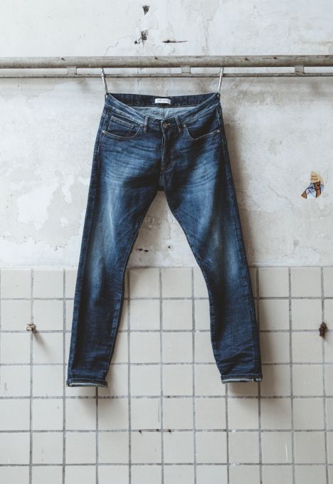 Lewis Regular Tapered Jeans
