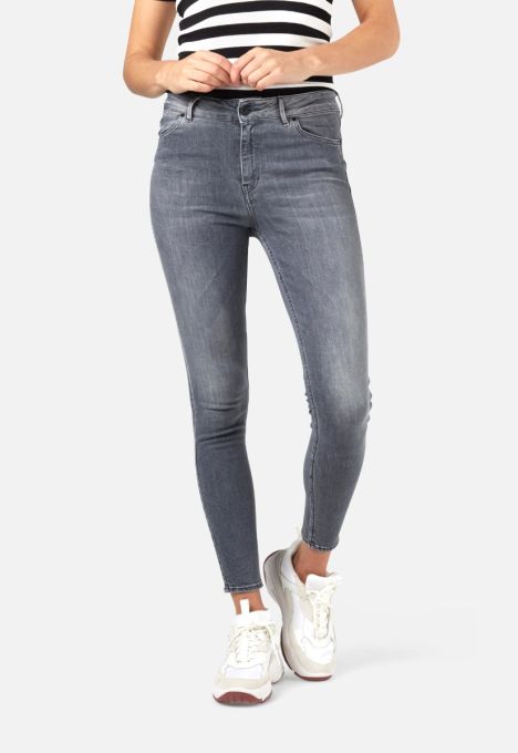 Celsi Ankle Super Skinny Jeans