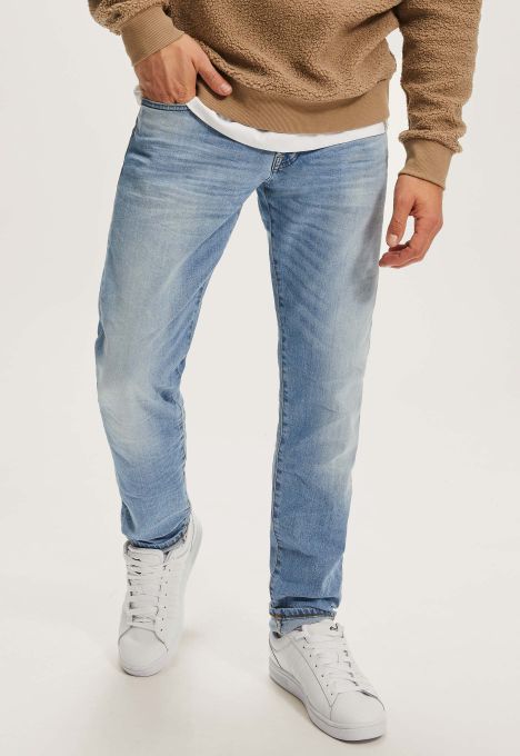 Lewis Regular Tapered Jeans