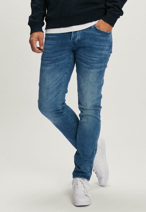 Porter Slim Tapered Jeans