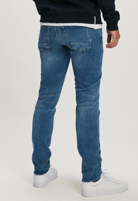 Porter Slim Tapered Jeans