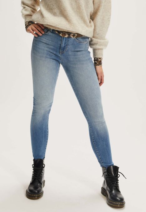 Celsi Super Skinny Jeans