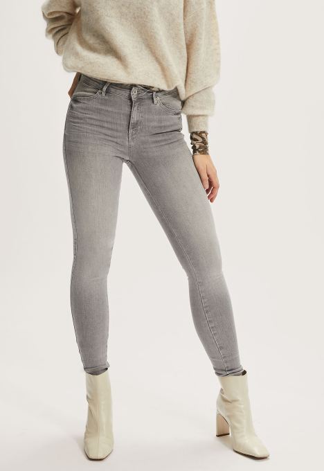 Celsi Super Skinny Jeans