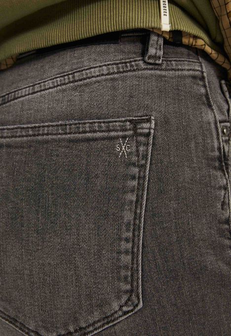 Cinna Girlfriend Slim Jeans