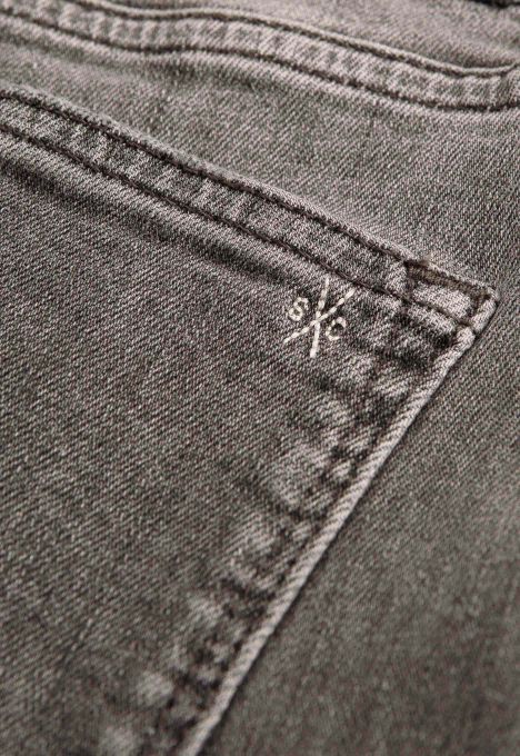 Cinna Girlfriend Slim Jeans